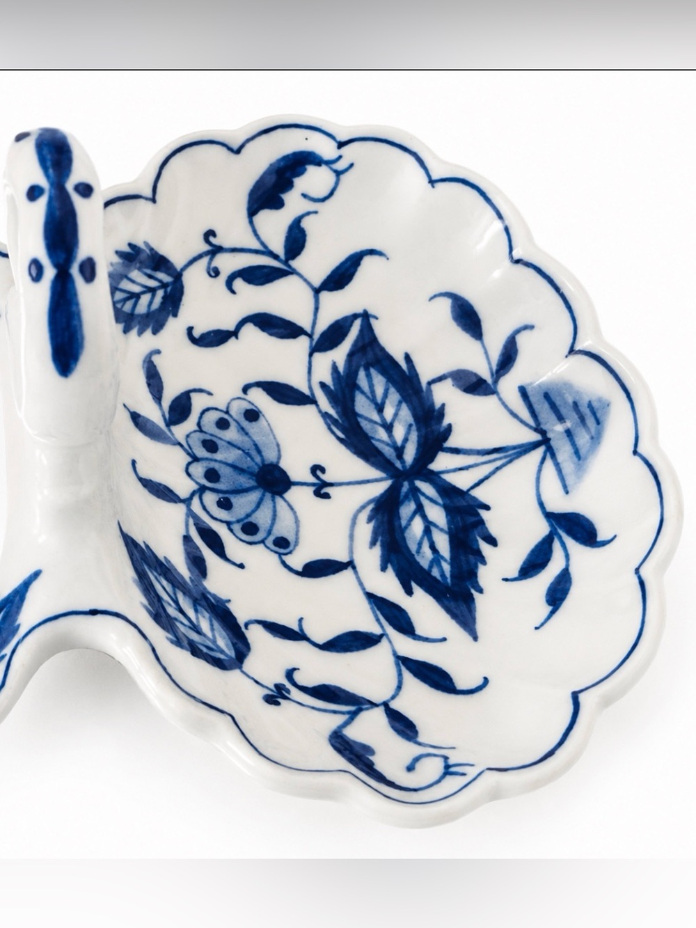 EUC Porcelain Double Sided Trinket/Candy Dish Blue & White Floral Flowers Vine - Picture 2 of 9